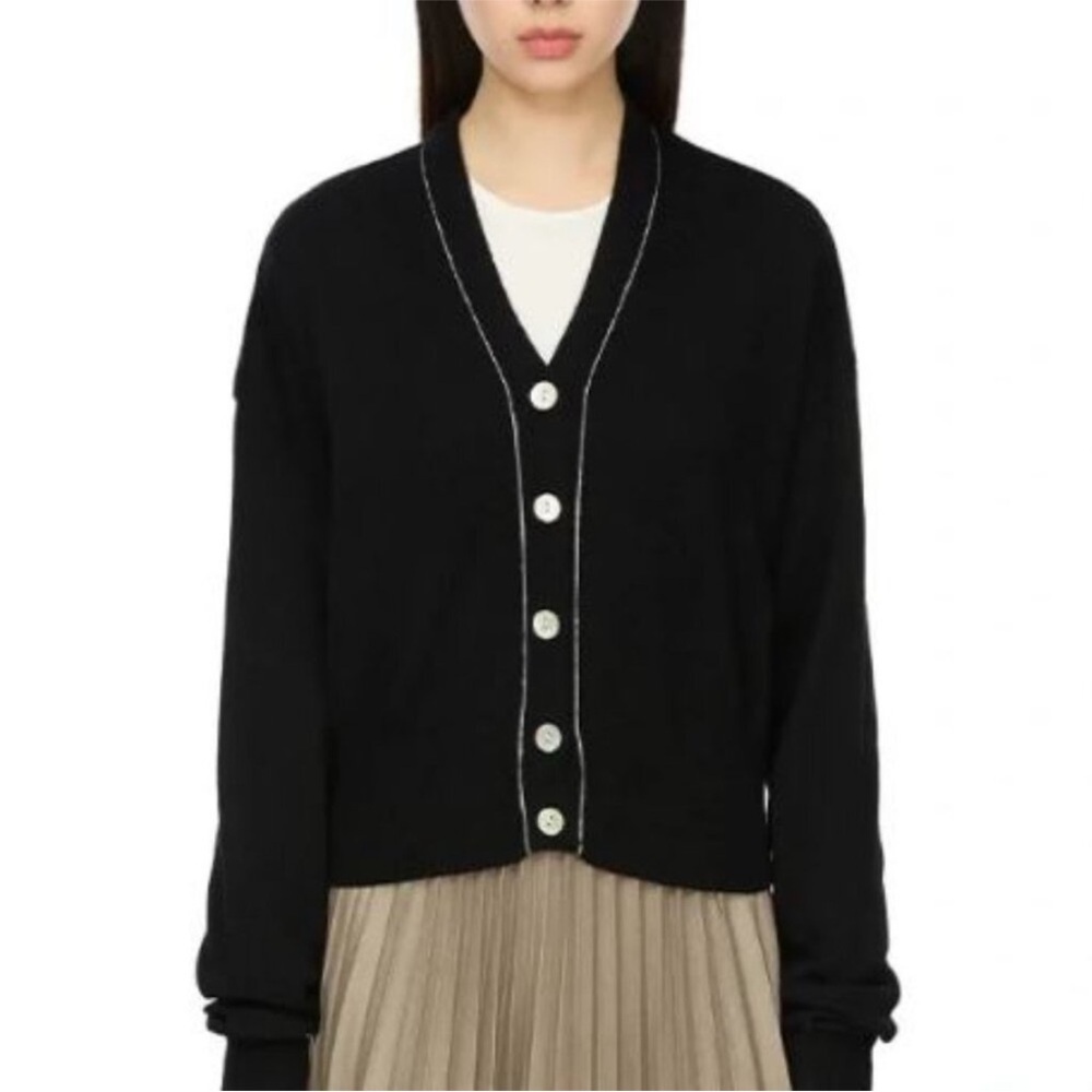 Korean Brand Black Button-Up Women's Cardigan - Picture 6 of 6